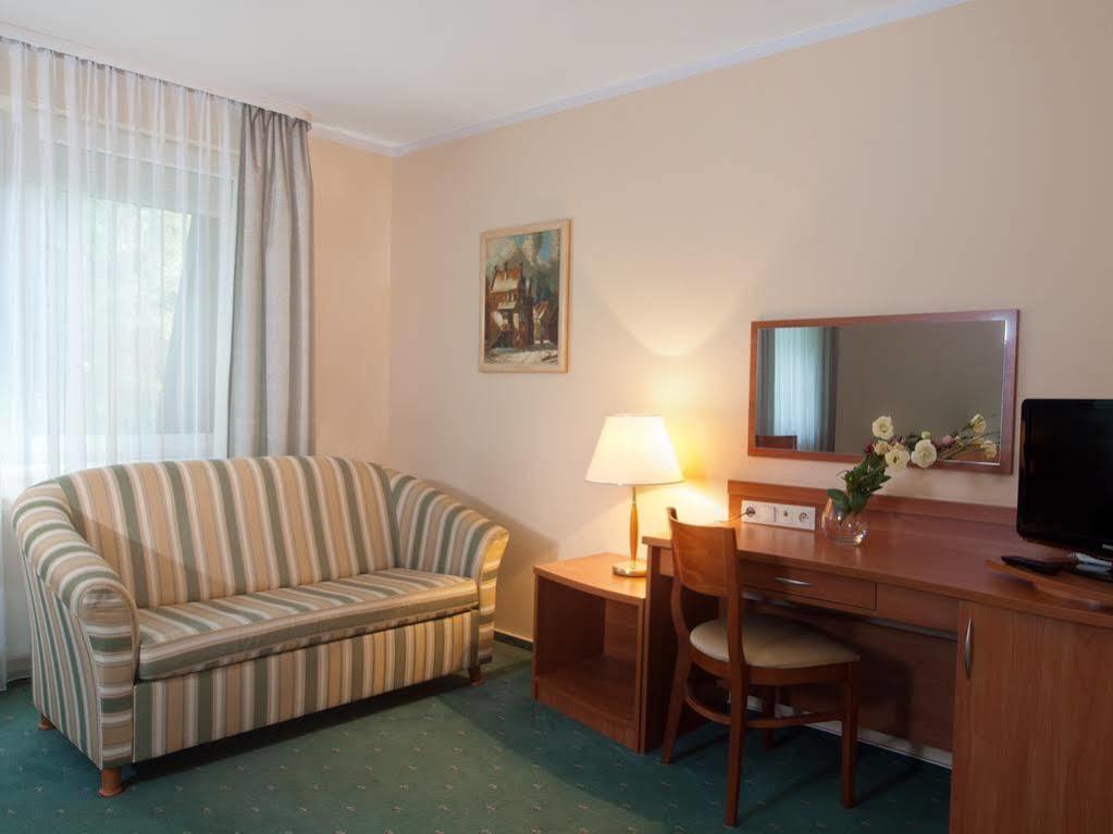 Hotel Feniks 波兹南 外观 照片