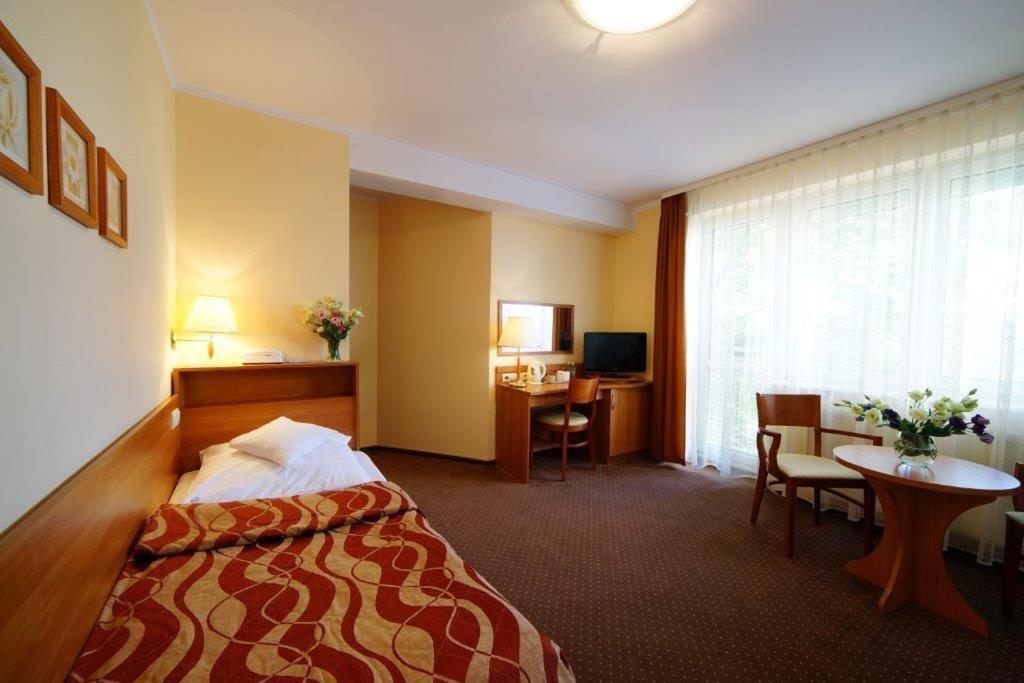 Hotel Feniks 波兹南 外观 照片