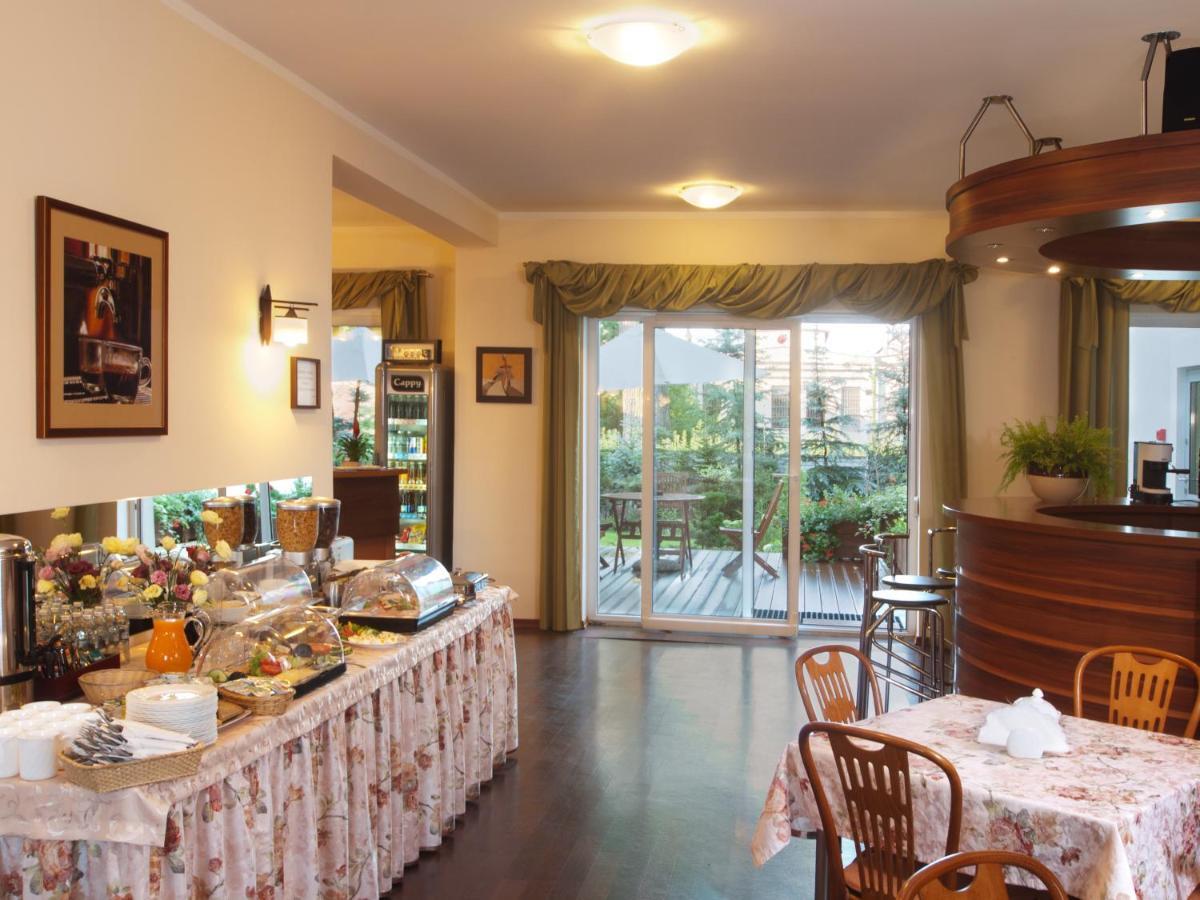 Hotel Feniks 波兹南 外观 照片